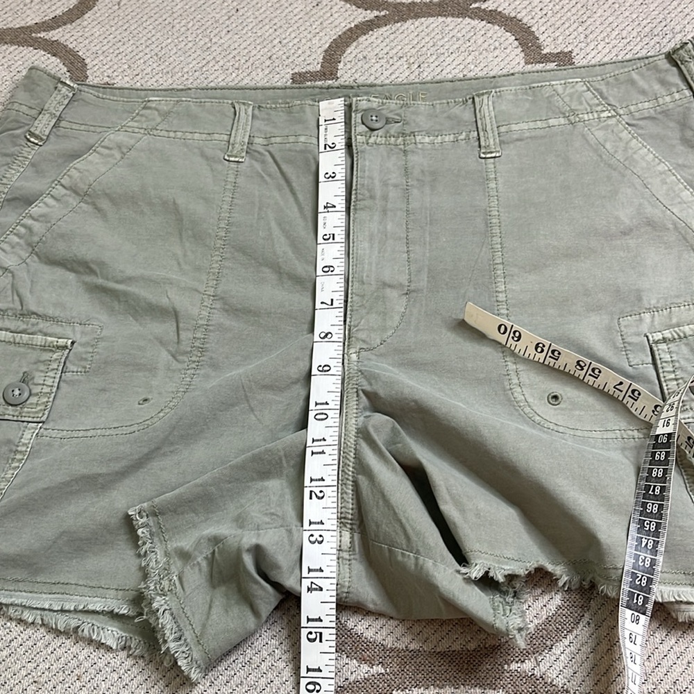American Eagle Outfitters 90’s boyfriend short Cargo Shorts Relaxed Fit, Size 18 - Picture 7 of 17